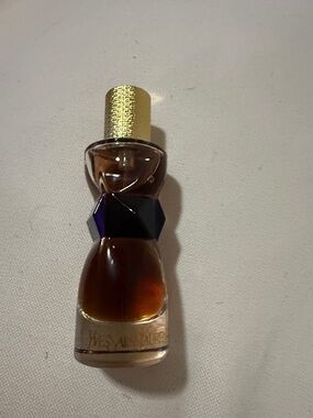 Yves Saint Laurent Manifesto bottle 1 fl oz